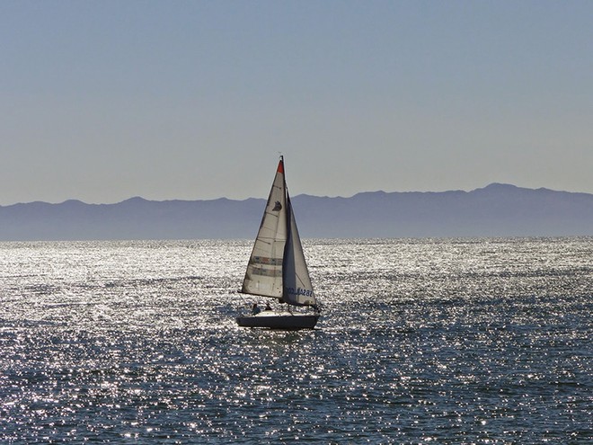 Santa Bárbara é ideal para quem gosta de praticar esportes náuticos.