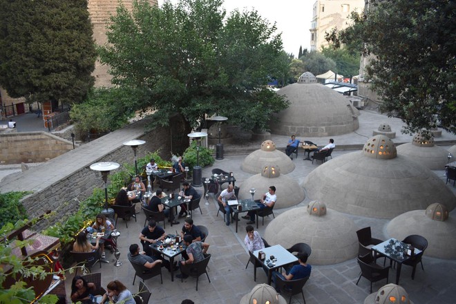 Café em Baku Old City.