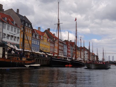 Um tour pelos canais de Copenhague