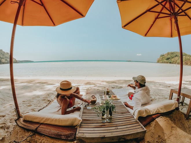 Almoço na praia do Soneva Kiri