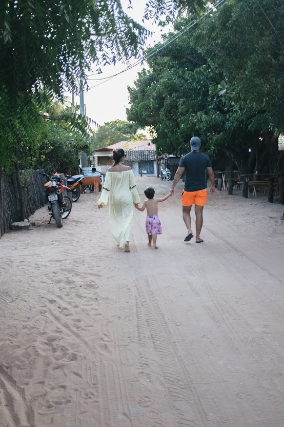 A simplicidade das ruas pé na areia em Barra Grande