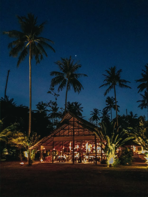 Restaurante do Koyao à noite