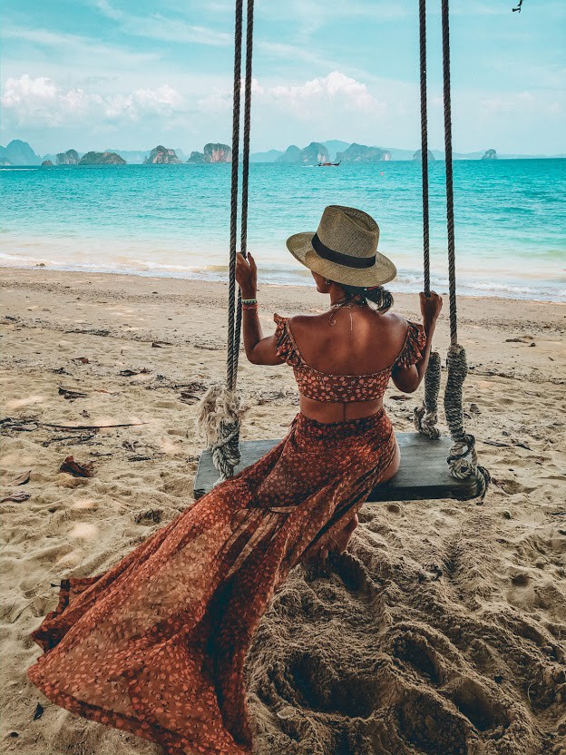 Os balanços na praia, uma marca registrada da Tailândia  (look @ostrabrasil)