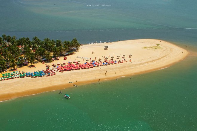 Praia do Gunga: um dos principais cartões postais de Alagoas @juliano_pessoa