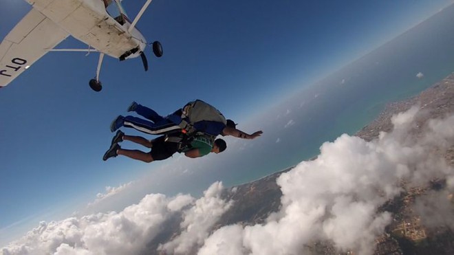 Salto de paraquedas em Maceió